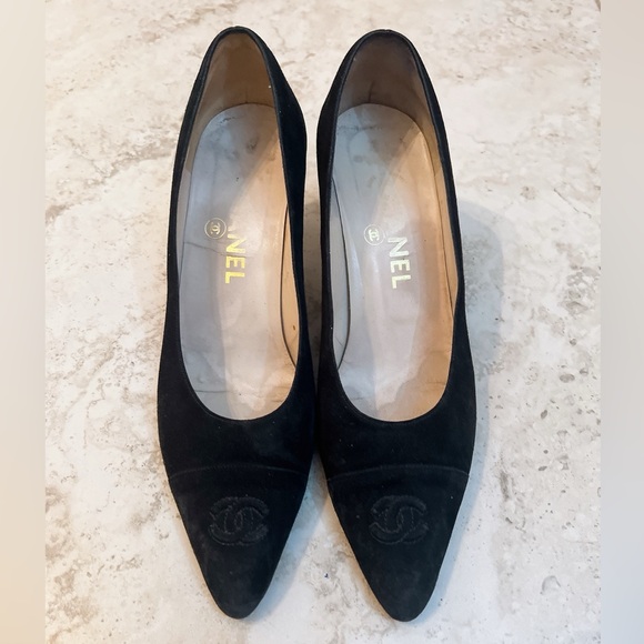 CHANEL Shoes - Vintage Chanel Heels